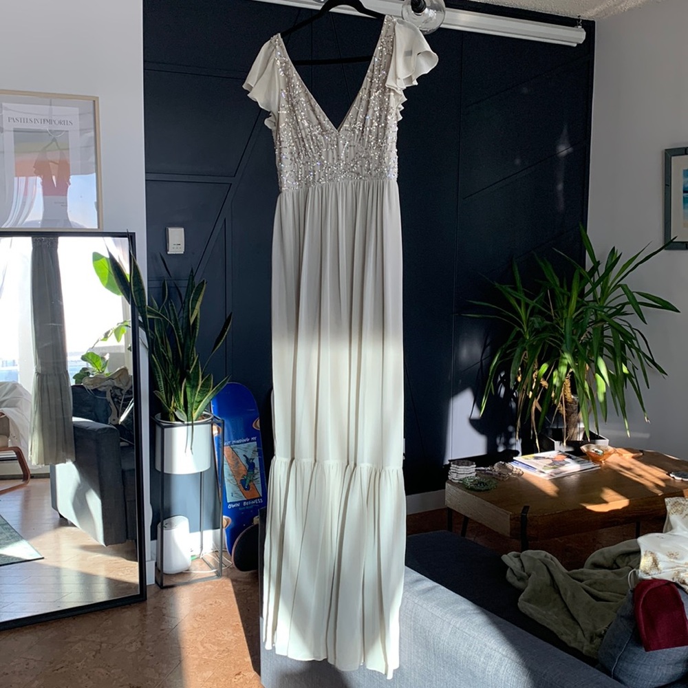 BHLDN champagne grey Gown - Picture 5 of 10